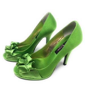 Nina Apple Green Pumps